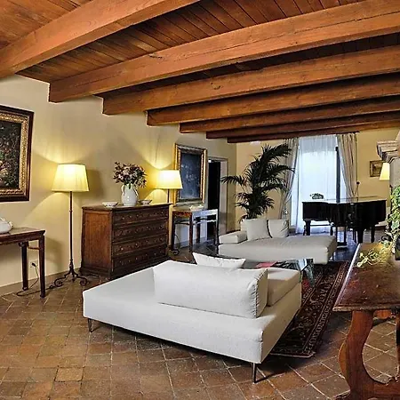 Palazzo Viviani - Castello Di Montegridolfo