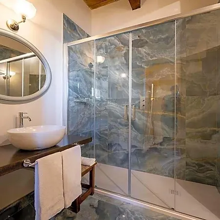 Hotel Palazzo Viviani - Castello Di Montegridolfo