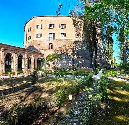 Palazzo Viviani - Castello Di Montegridolfo 4* Saludecio