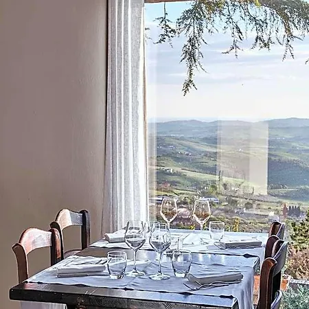 Palazzo Viviani - Castello Di Montegridolfo Hotel 4*