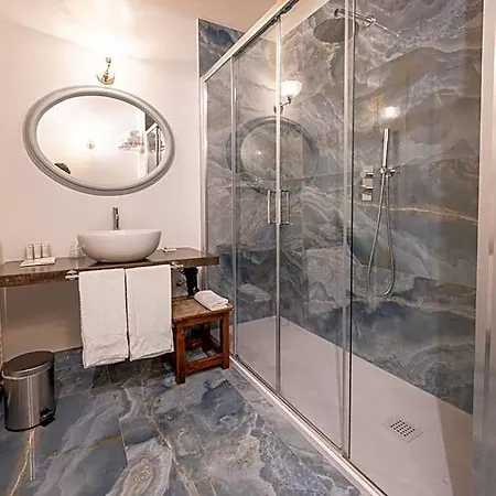 Hotel Palazzo Viviani - Castello Di Montegridolfo